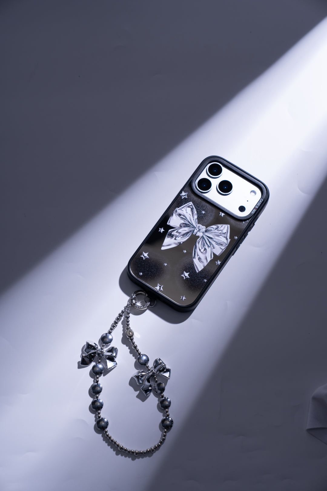 Silver Wing Bow: Cute Phone Case or Practical Daily Protection?